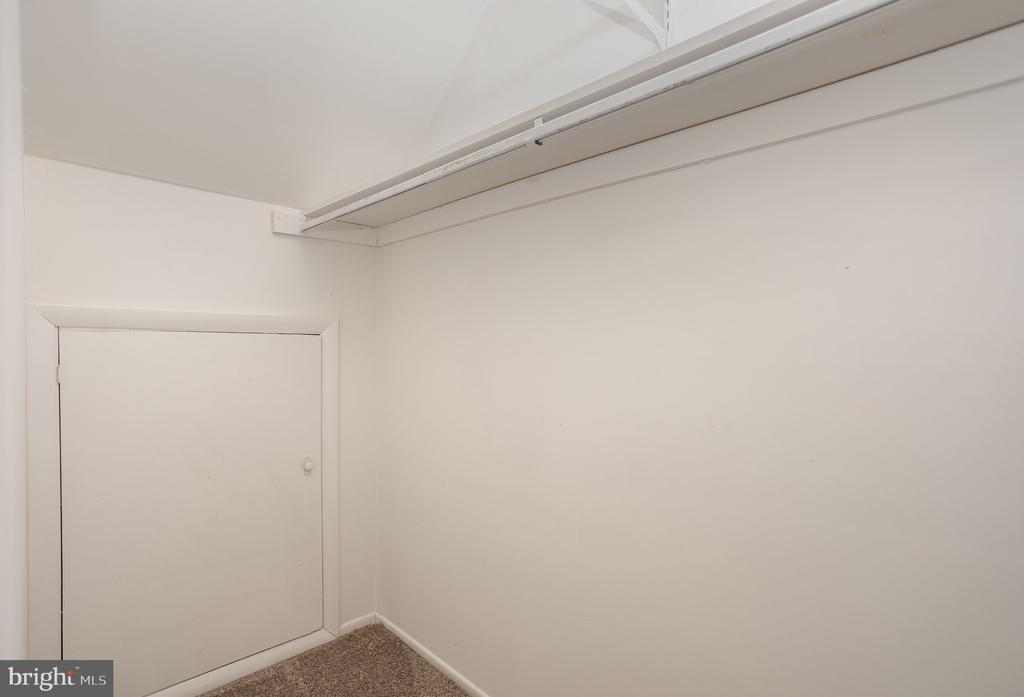 15 Pemberton Dr