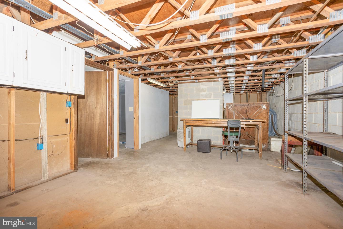 9 Howard Dr