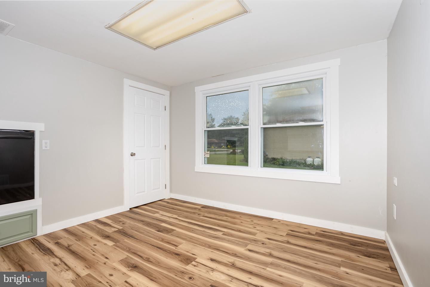 9 Howard Dr