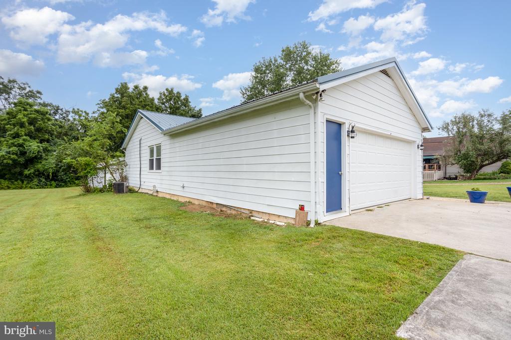 9 Howard Dr