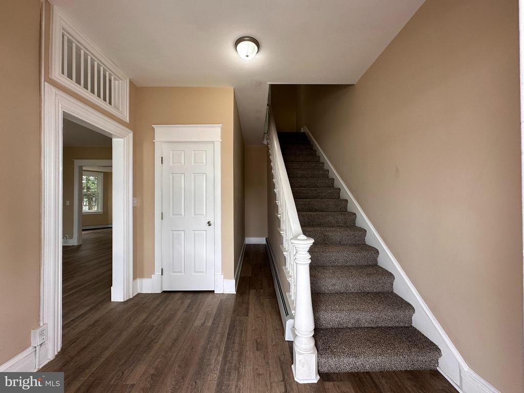 144 N Main St