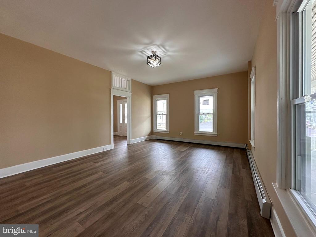 144 N Main St