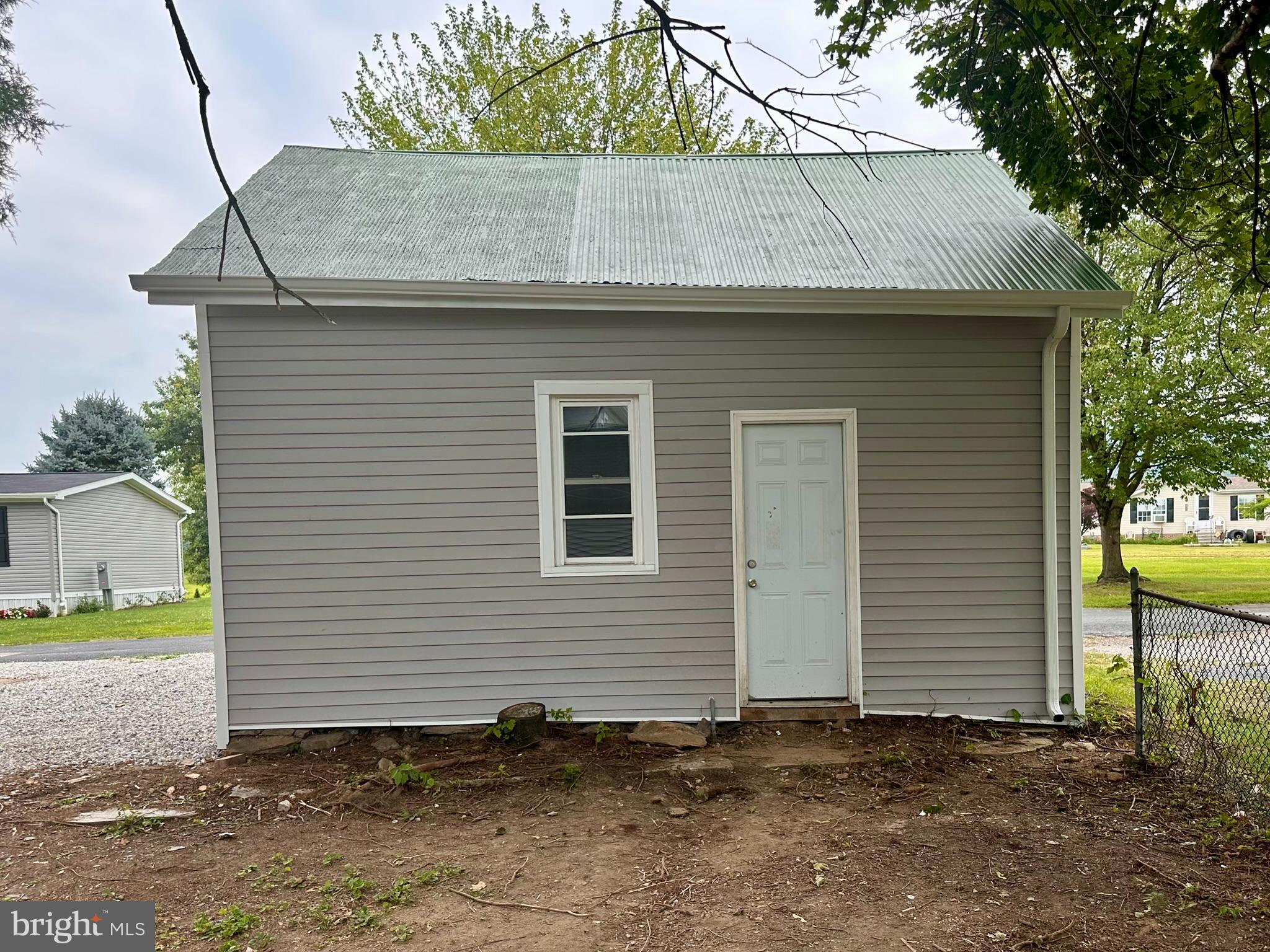 144 N Main St