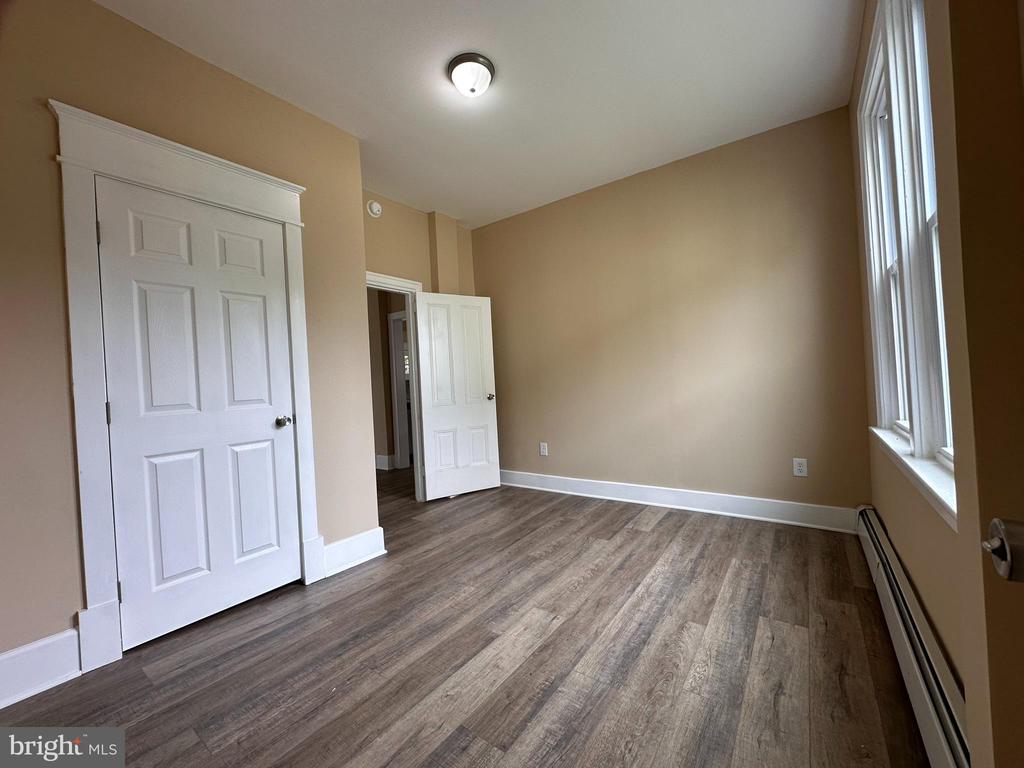 144 N Main St