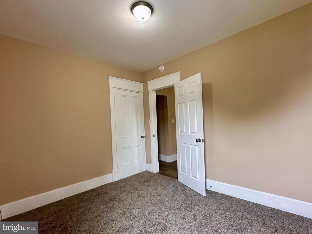 144 N Main St