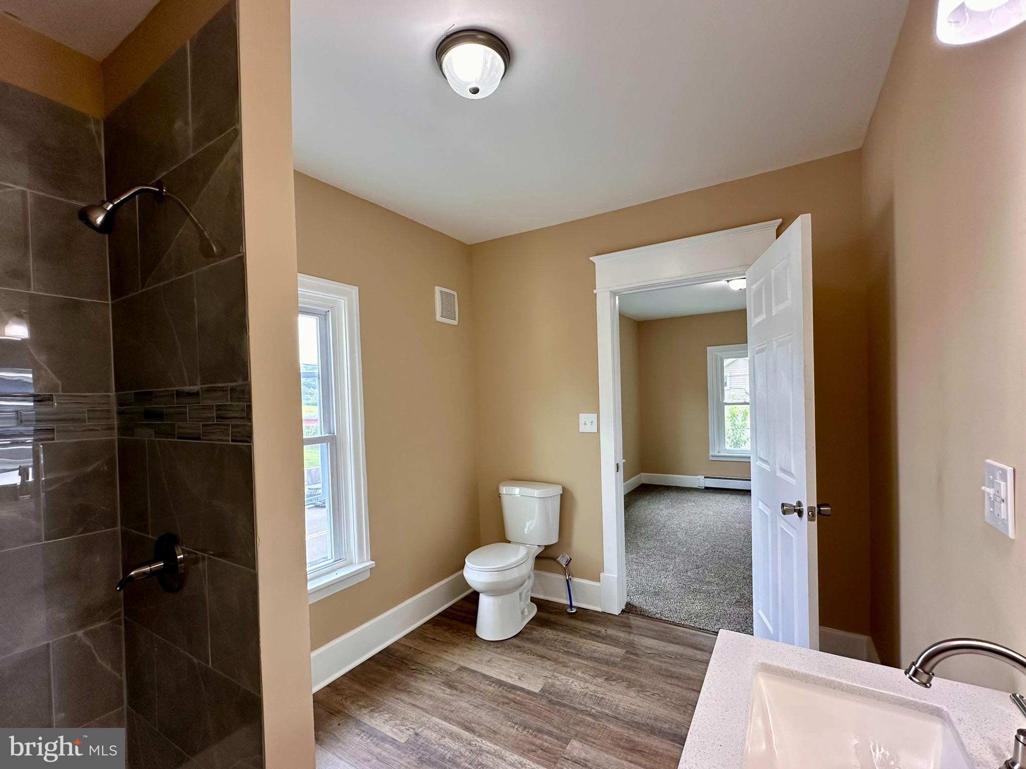 144 N Main St