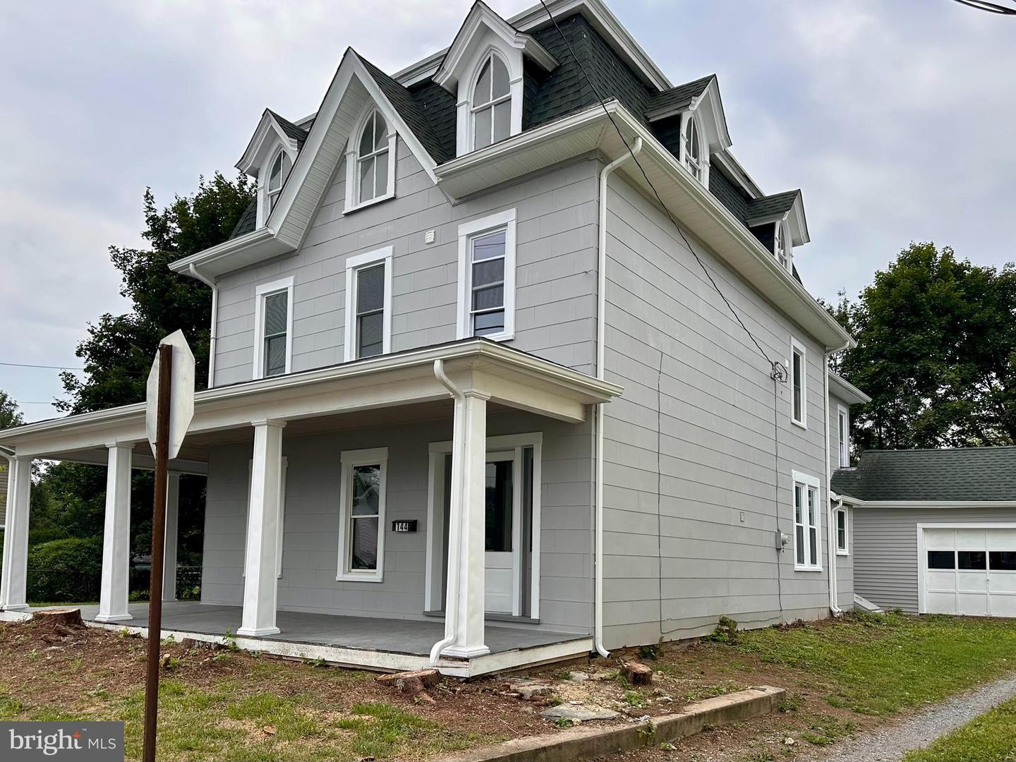 144 N Main St