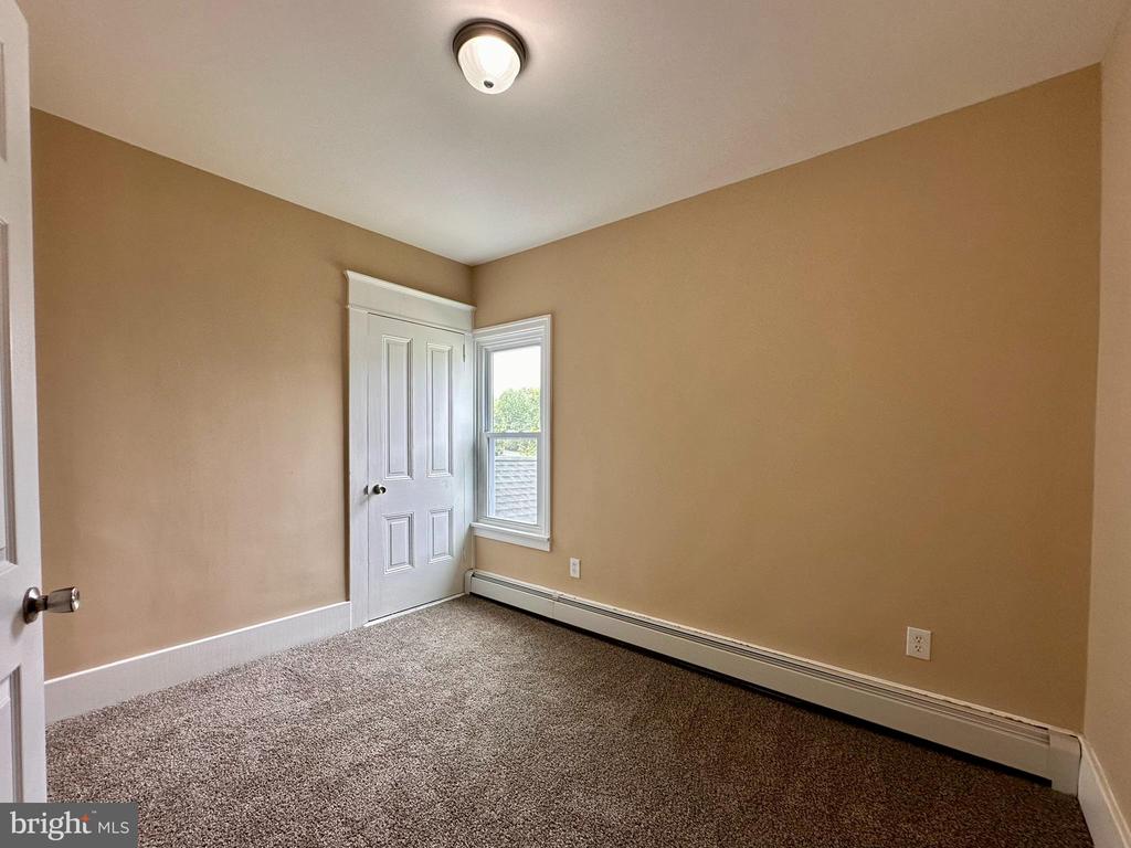 144 N Main St