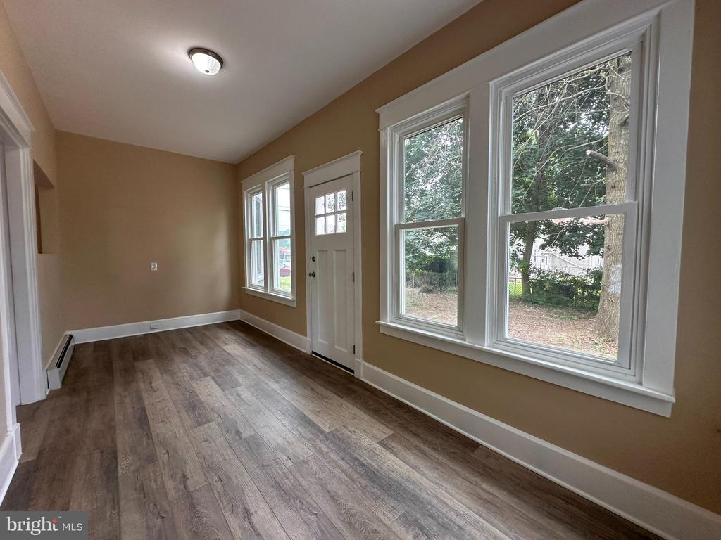 144 N Main St
