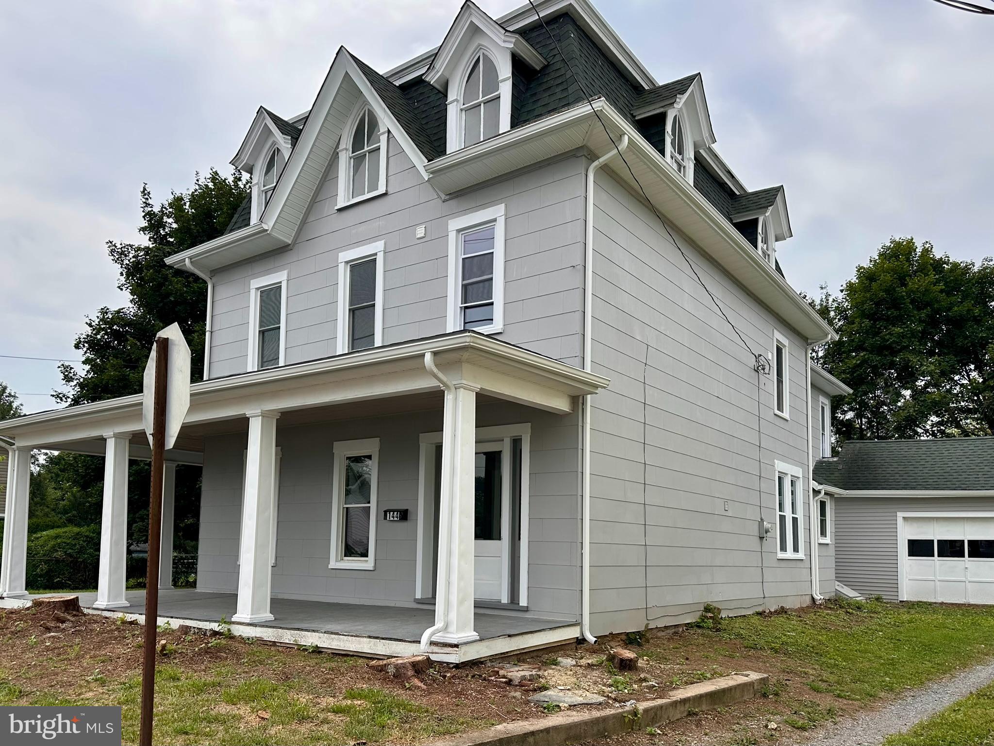 144 N Main St