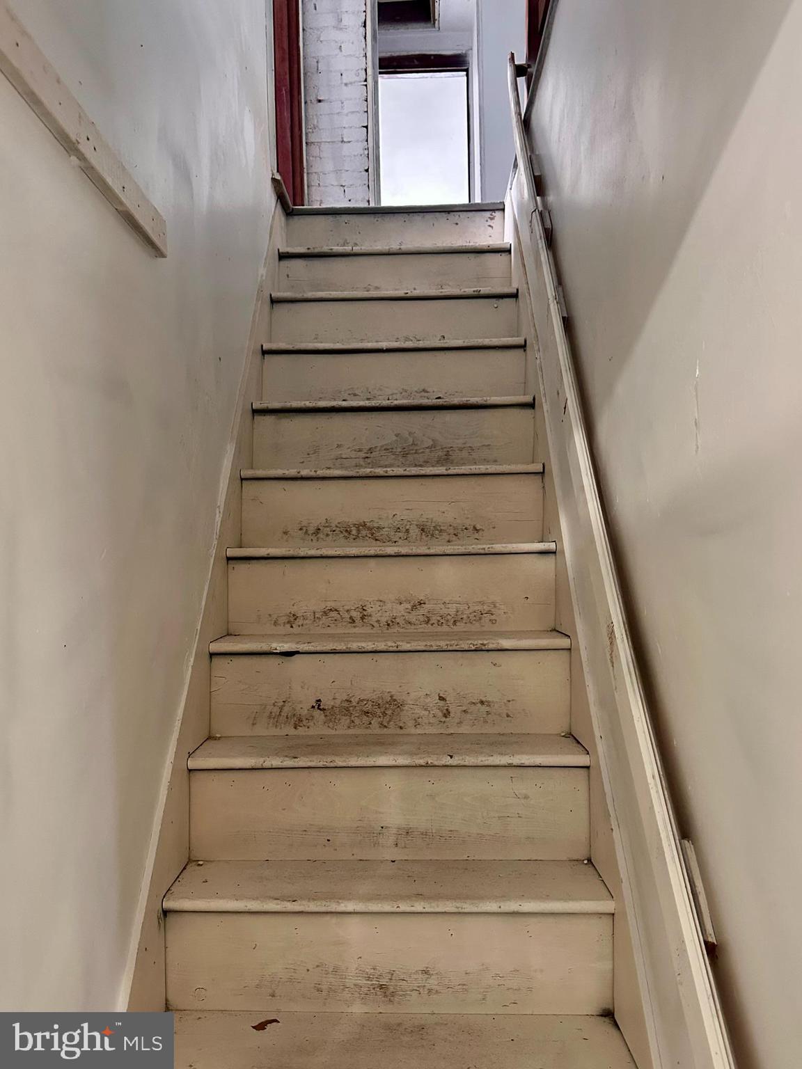 144 N Main St