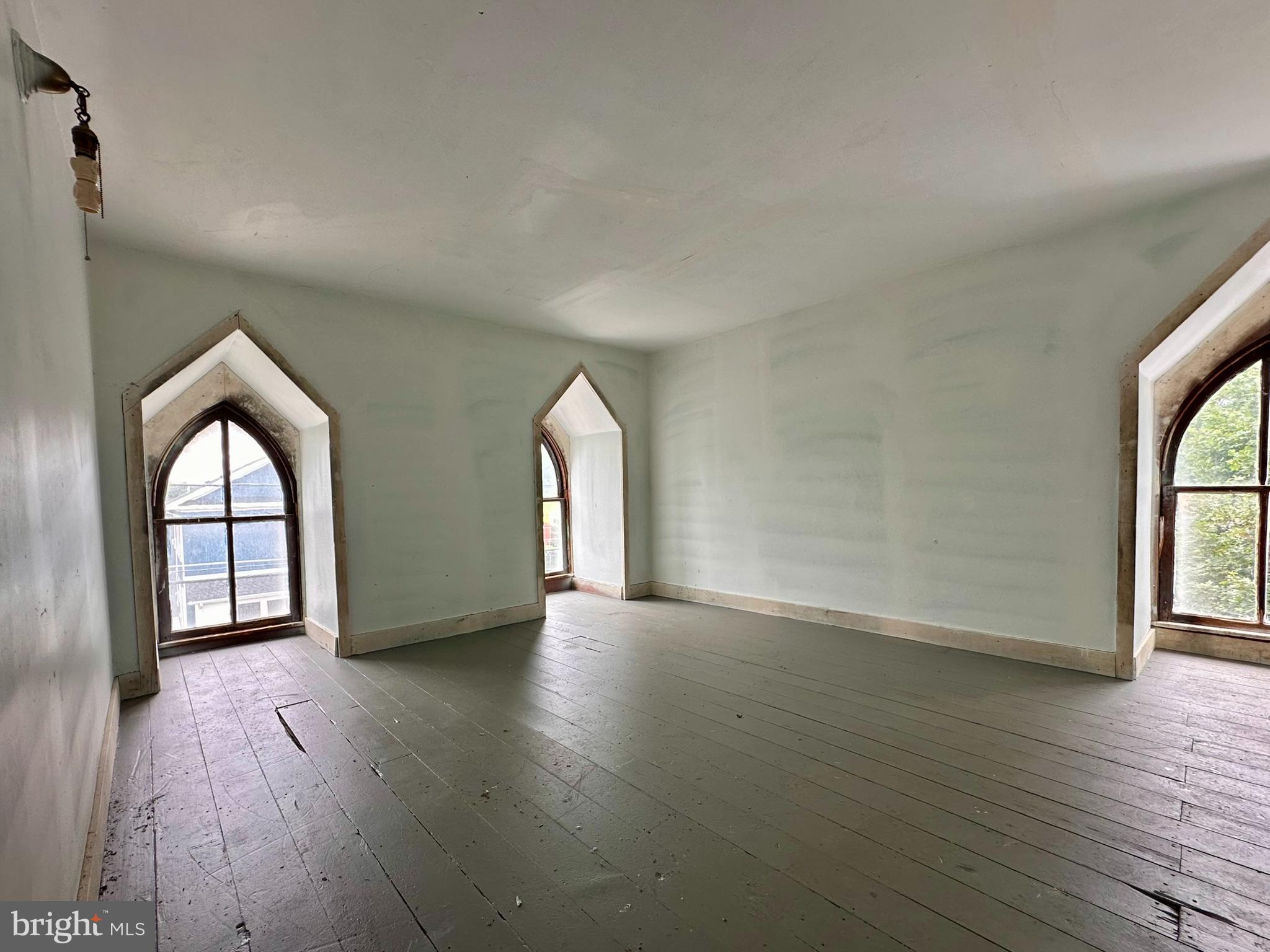 144 N Main St