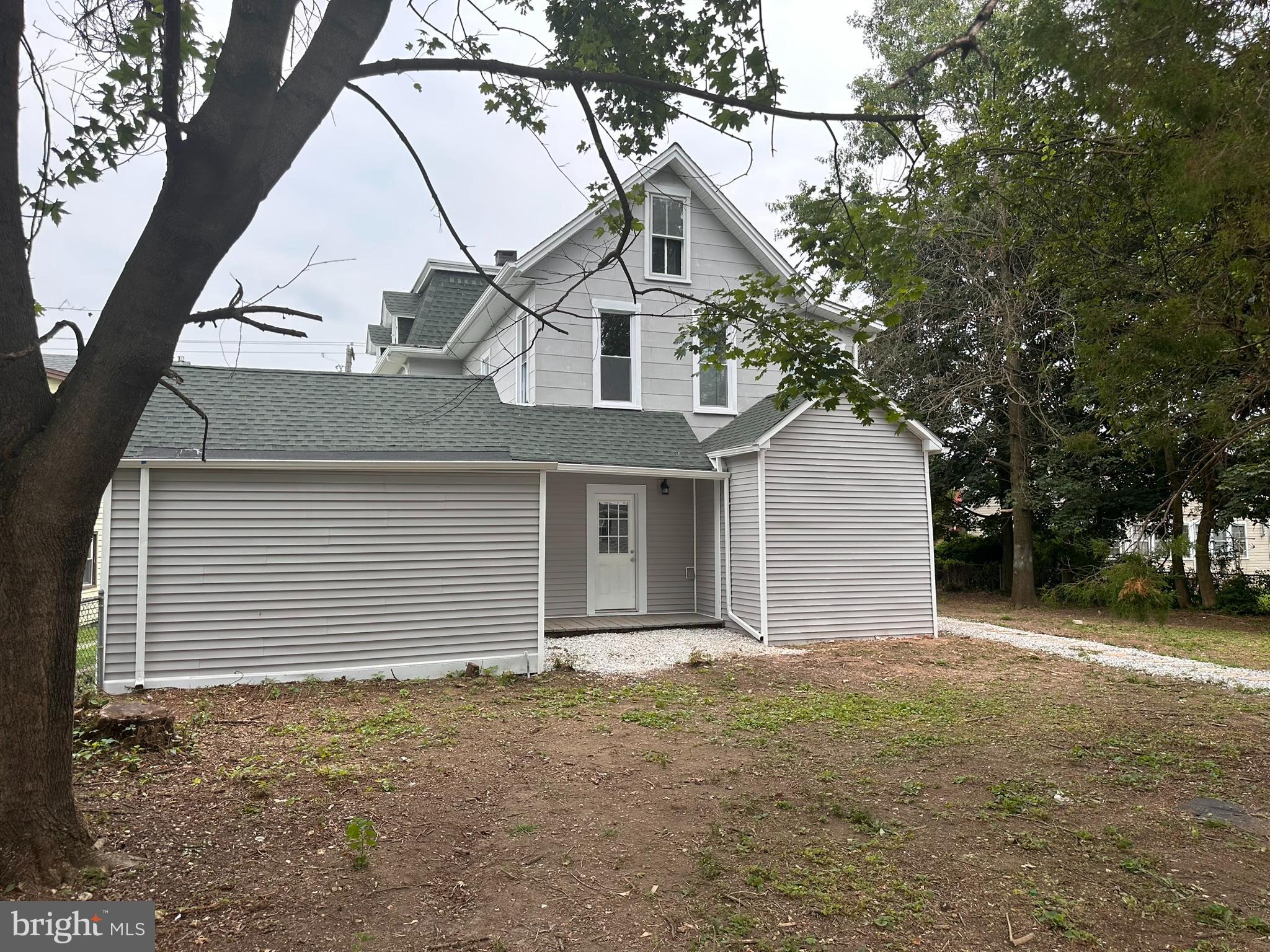 144 N Main St