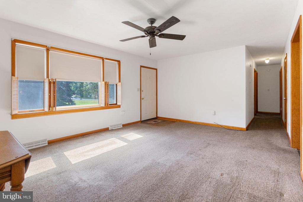 20 CREST VIEW DRIVE