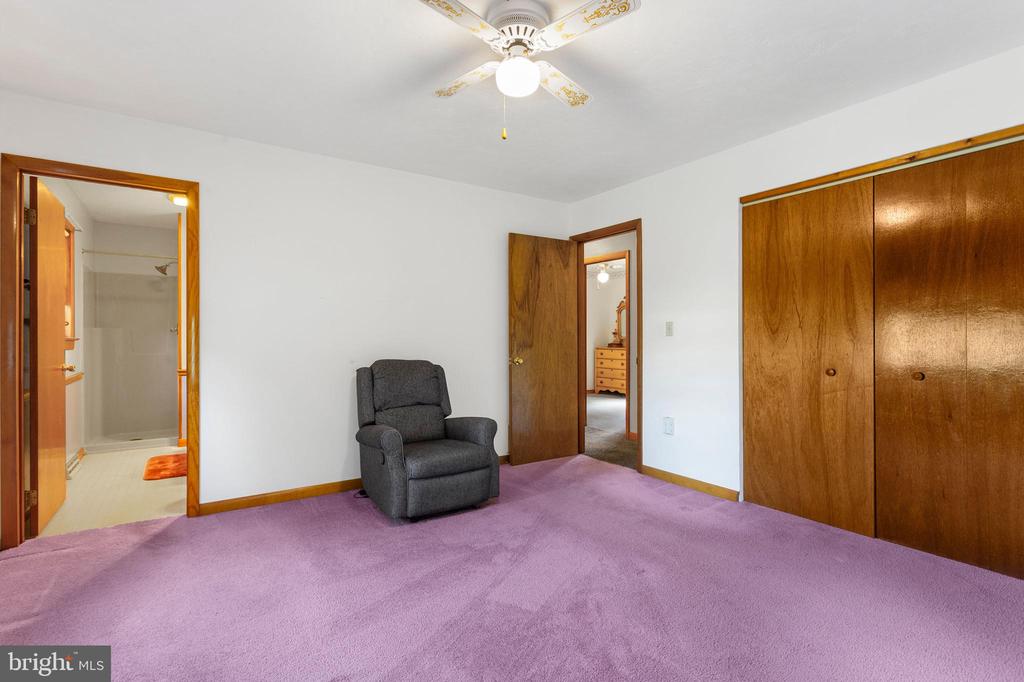 20 CREST VIEW DRIVE
