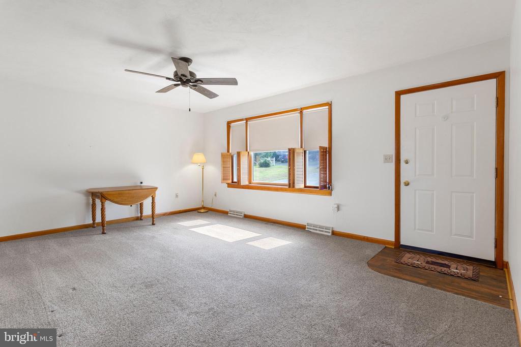 20 CREST VIEW DRIVE