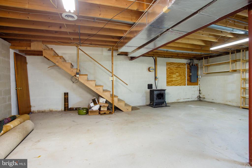 20 CREST VIEW DRIVE