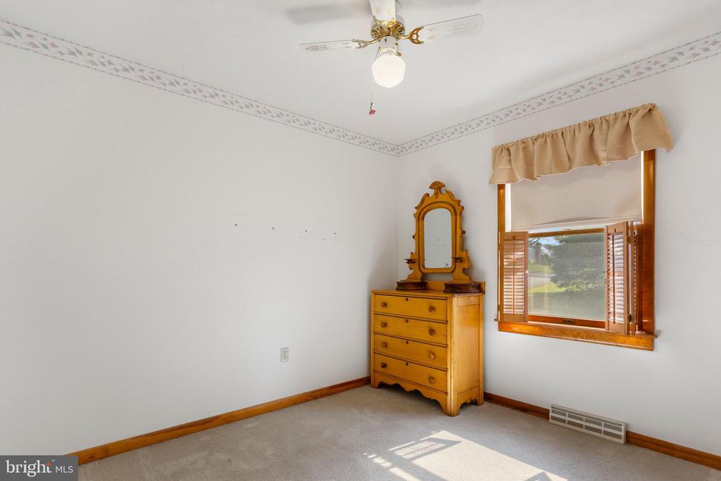 20 CREST VIEW DRIVE