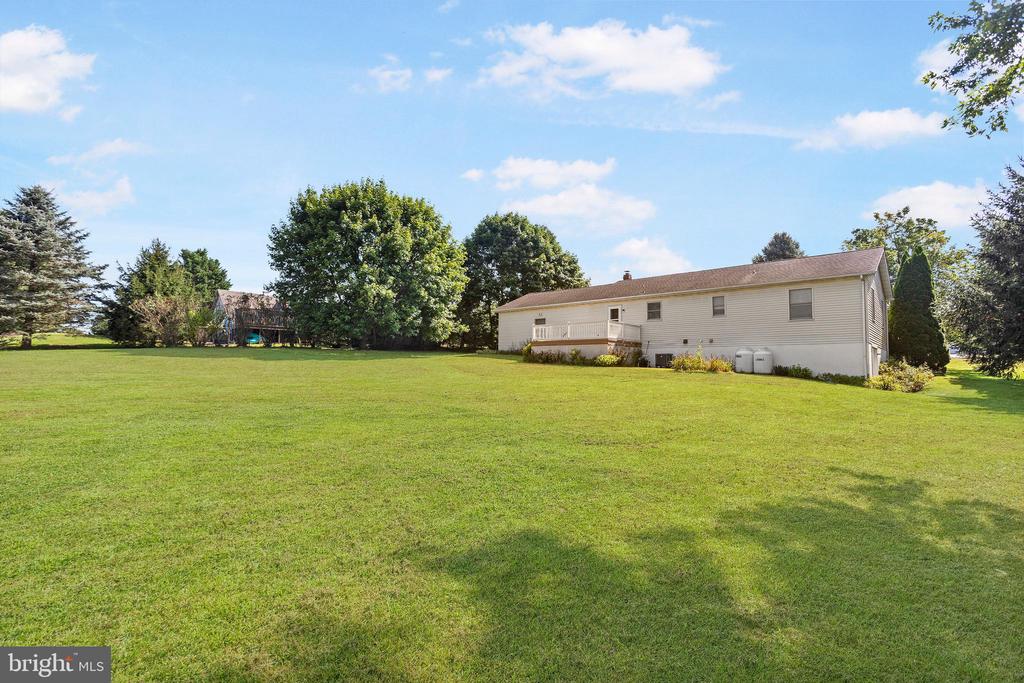 20 CREST VIEW DRIVE