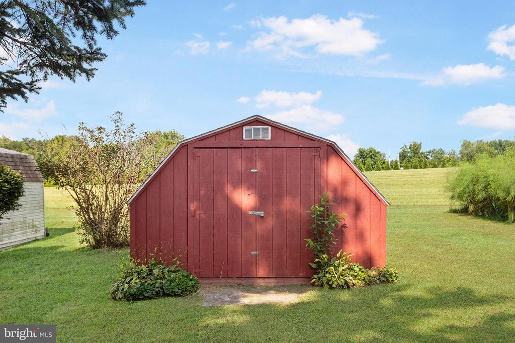 20 CREST VIEW DRIVE