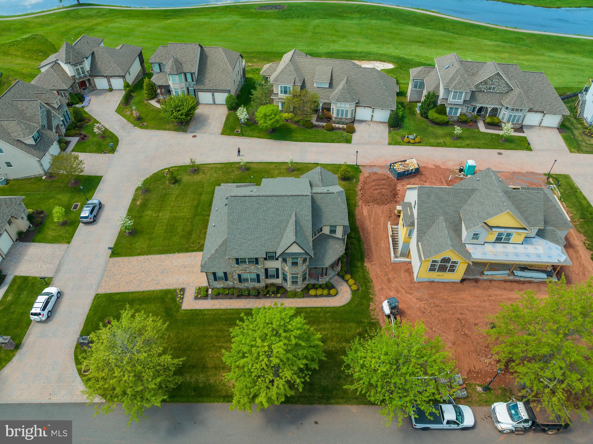9 LOOKOUT COURT