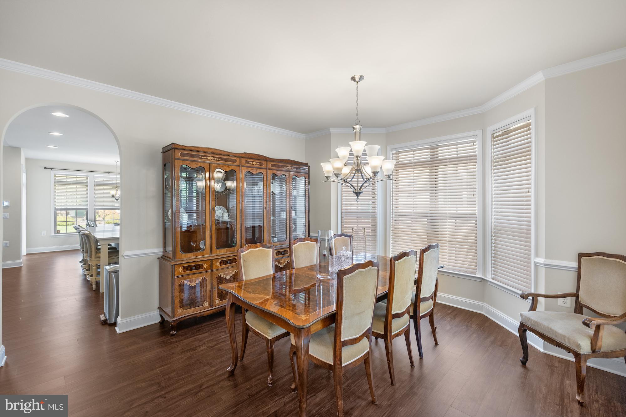 9 LOOKOUT COURT
