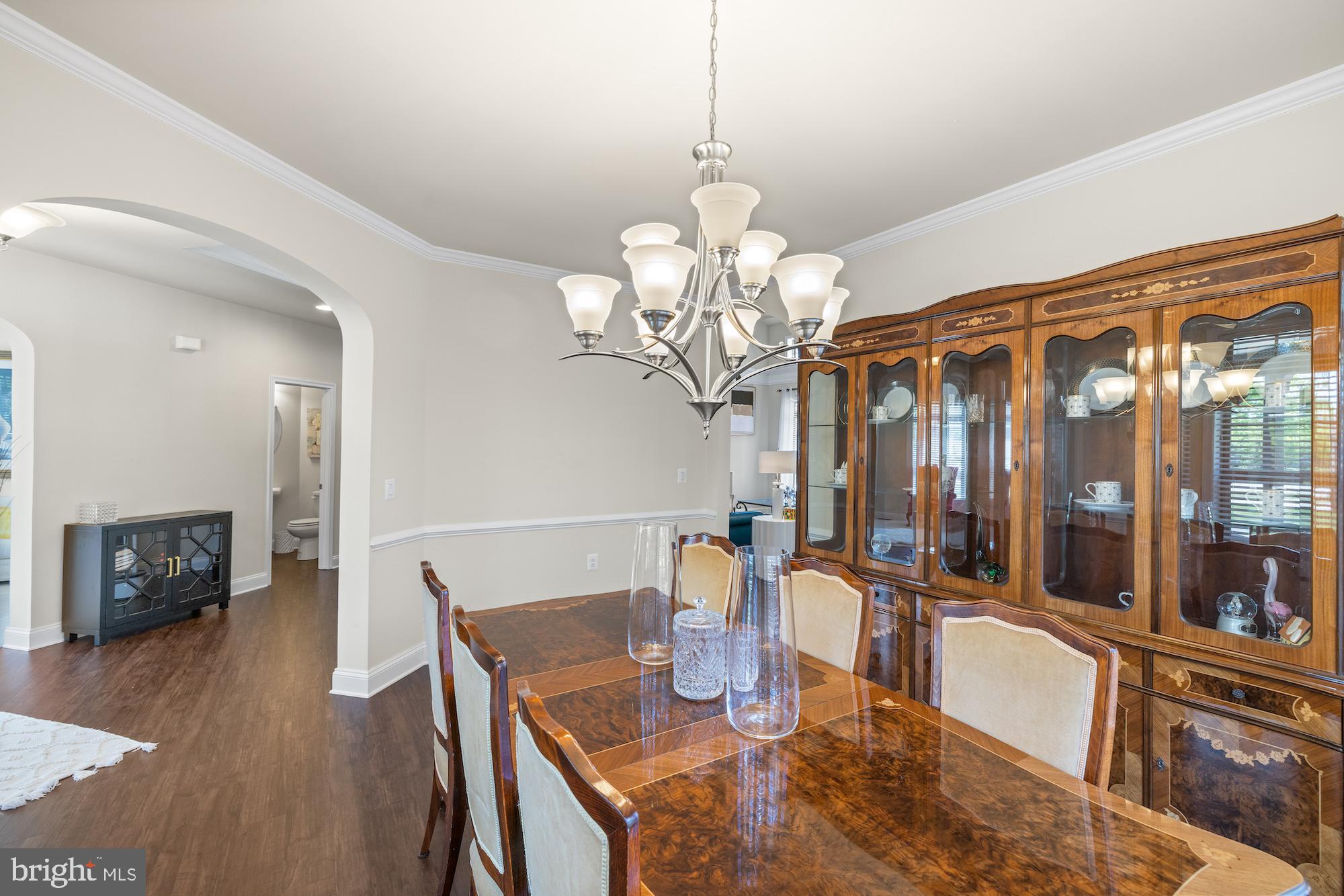 9 LOOKOUT COURT