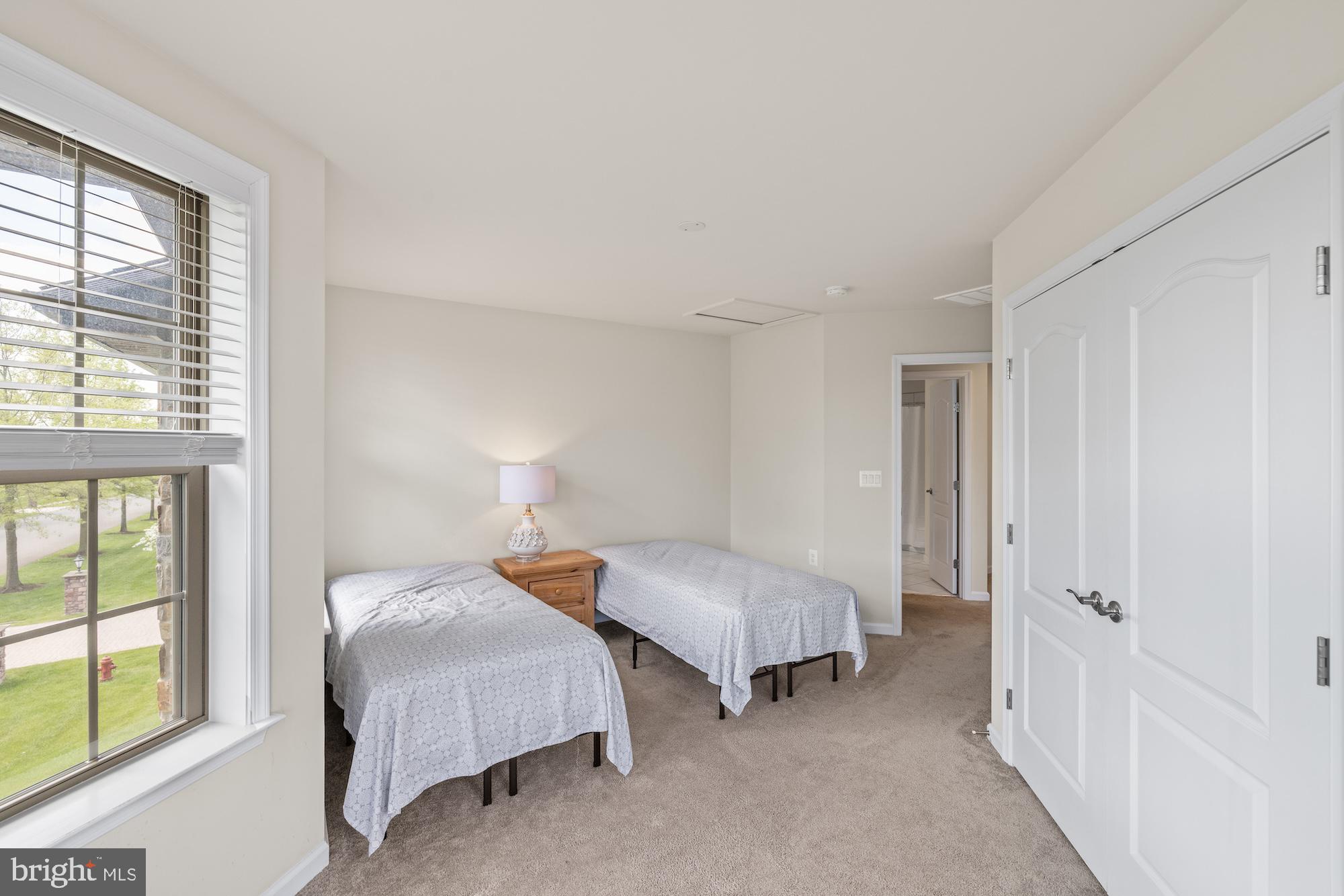 9 LOOKOUT COURT