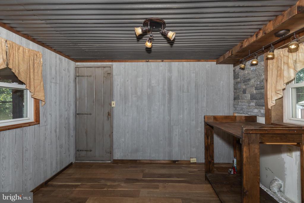 231 E HIGH STREET