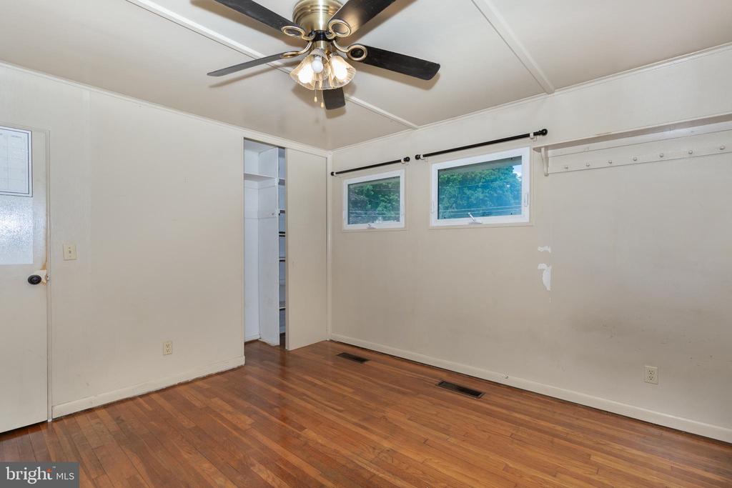 231 E HIGH STREET