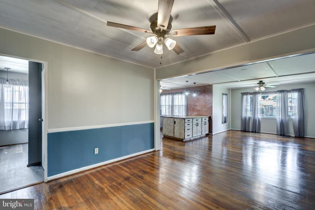 231 E HIGH STREET