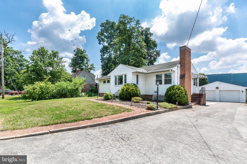 231 E HIGH STREET