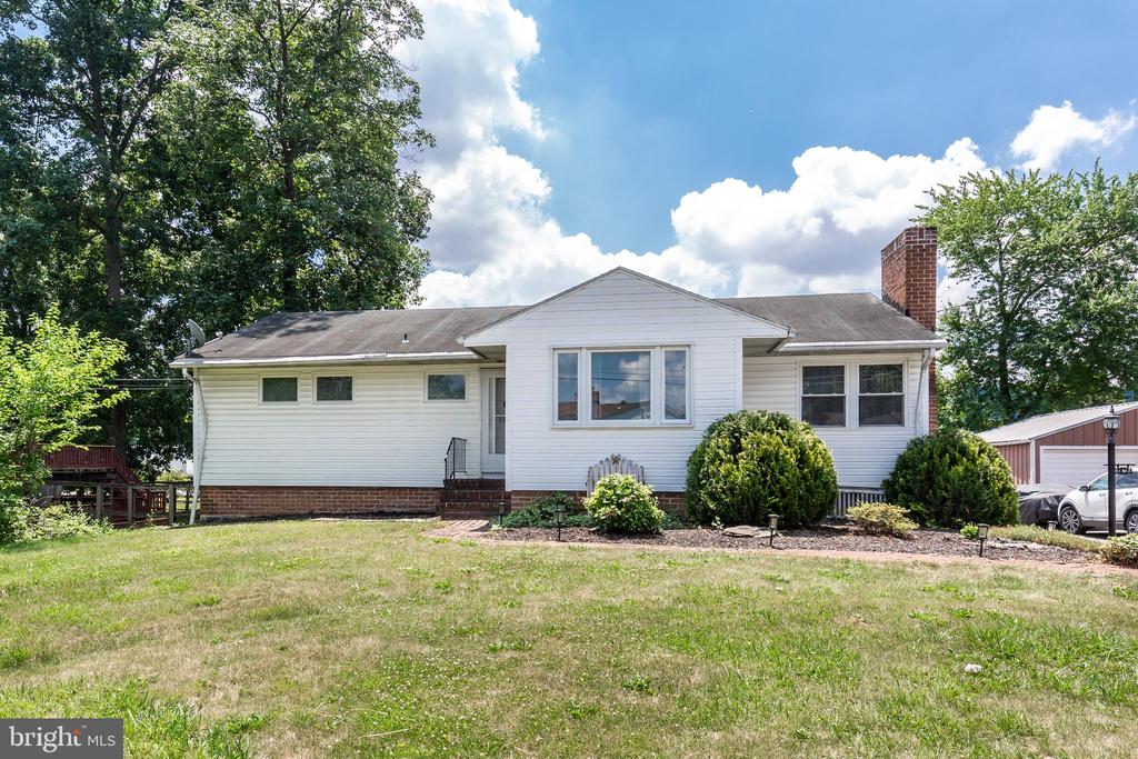 231 E HIGH STREET