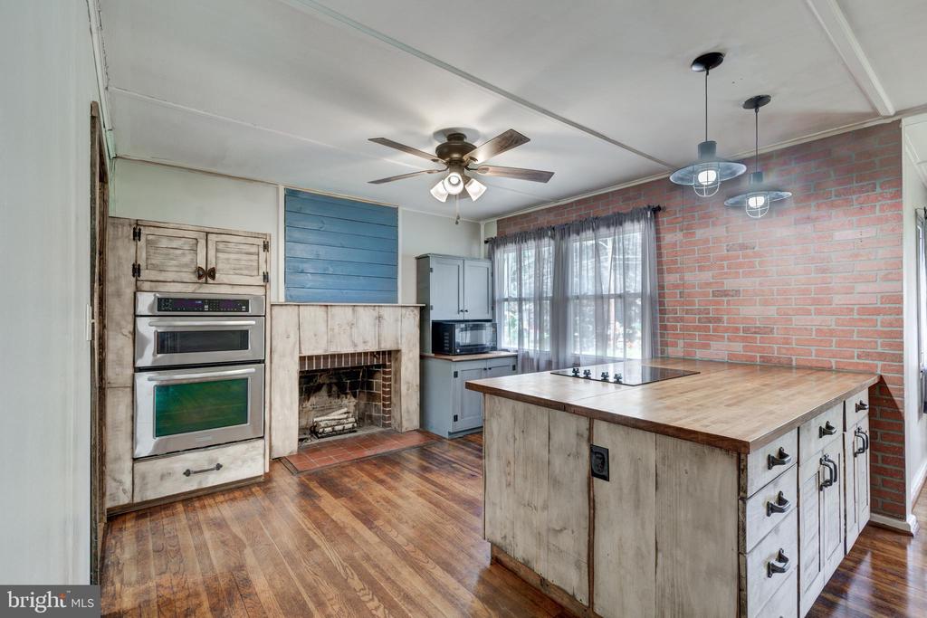 231 E HIGH STREET