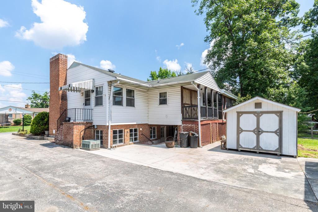 231 E HIGH STREET