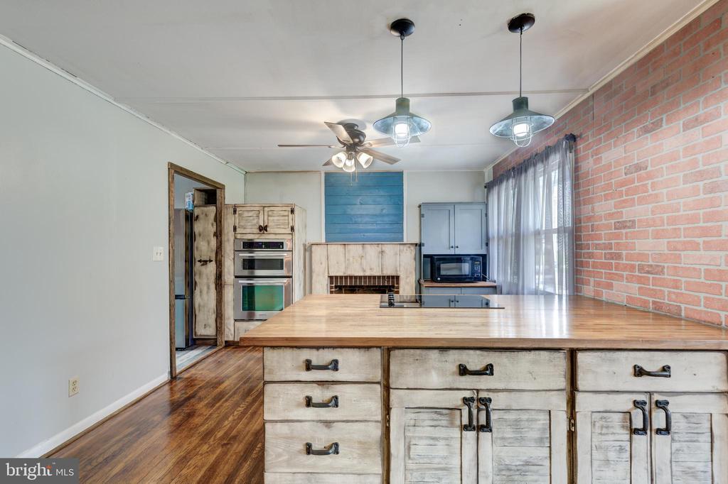 231 E HIGH STREET