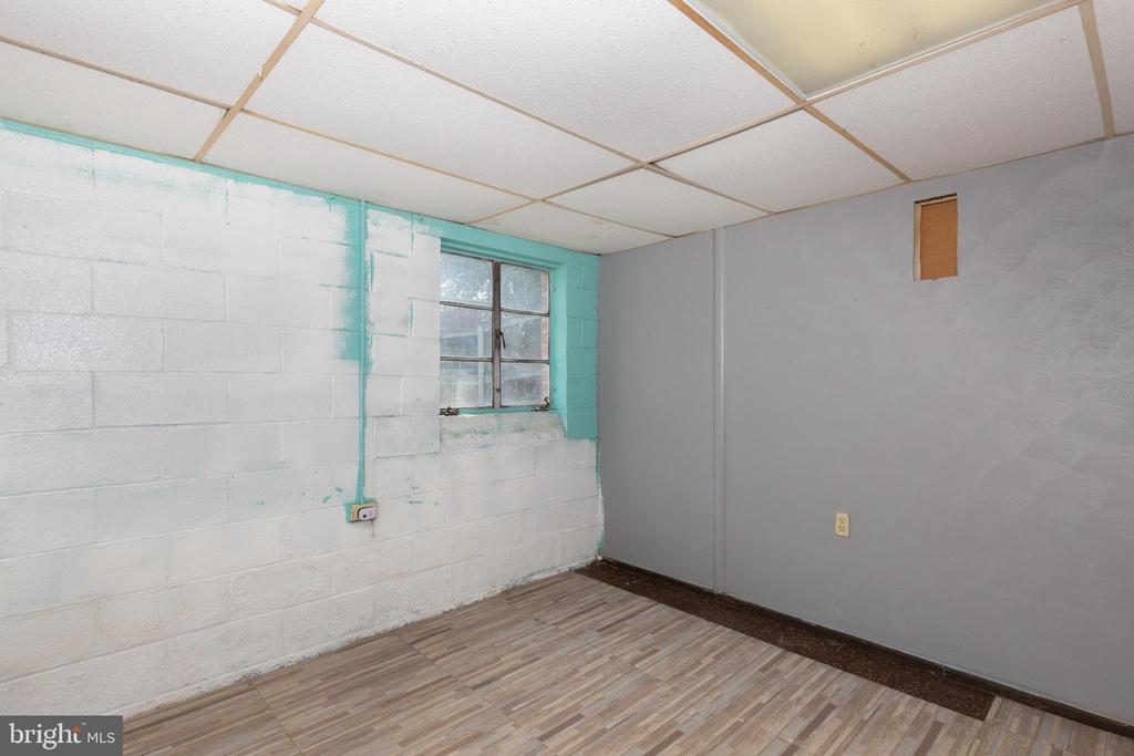 231 E HIGH STREET