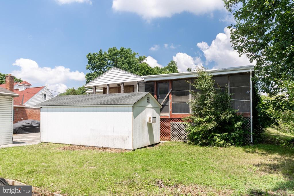 231 E HIGH STREET