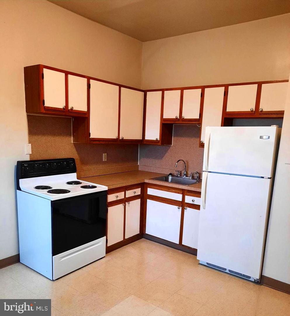 12 S. Filbert Street #C3