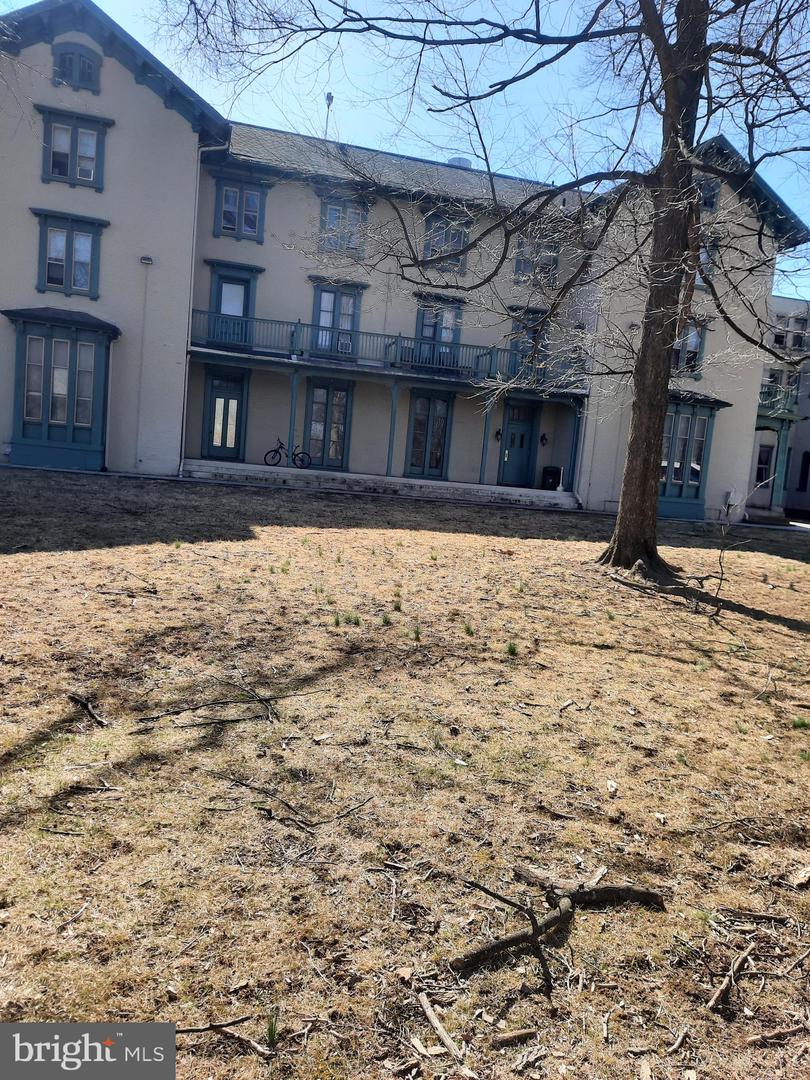 12 S Filbert St #B15