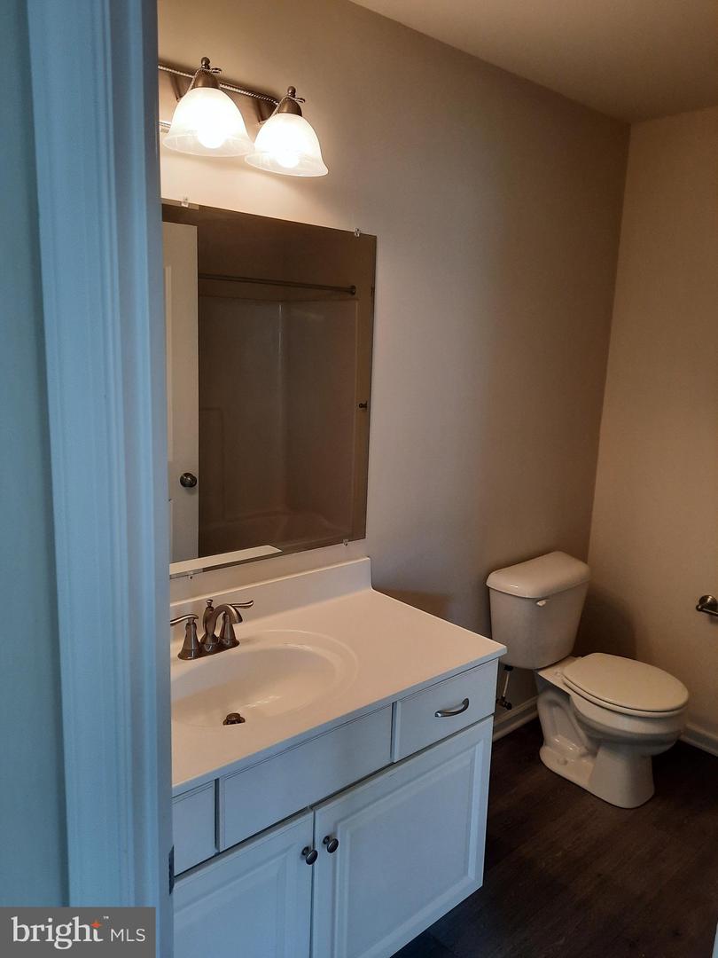 1035 Admirals Quay Dr