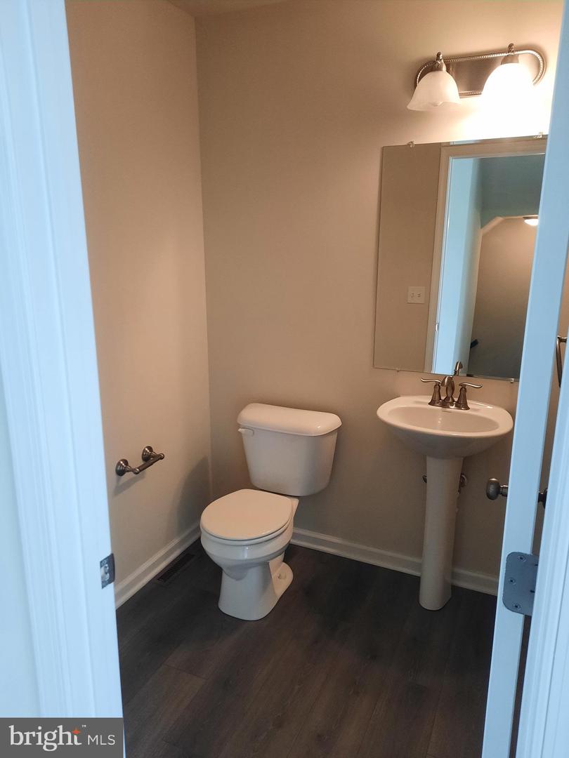 1035 Admirals Quay Dr