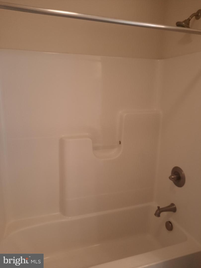 1035 Admirals Quay Dr