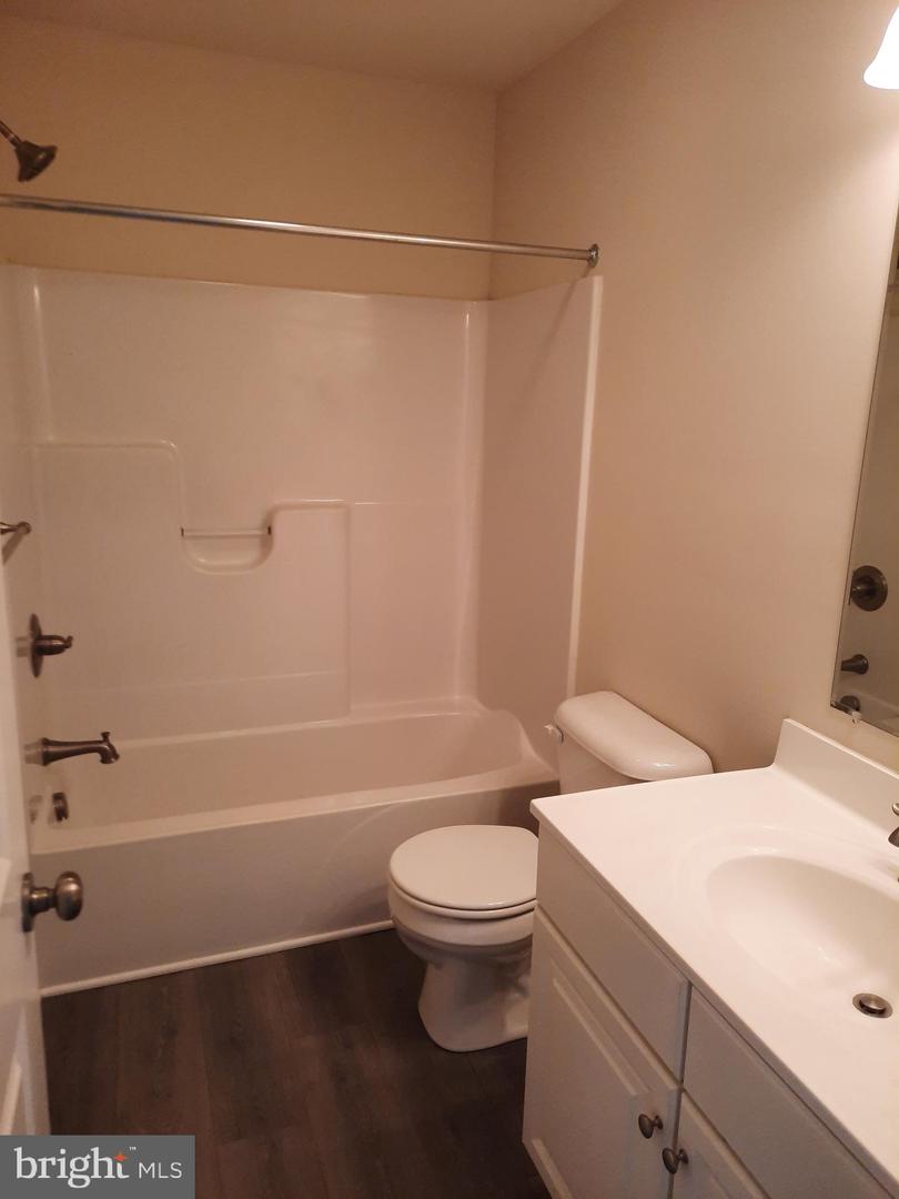 1035 Admirals Quay Dr