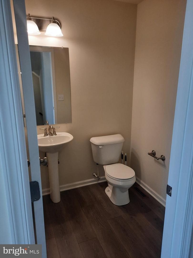 837 Admirals Quay Dr