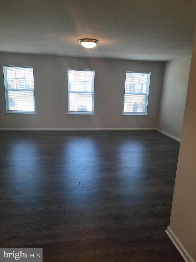 837 Admirals Quay Dr