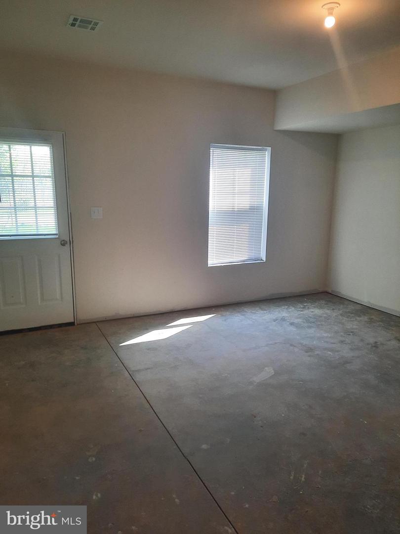 837 Admirals Quay Dr