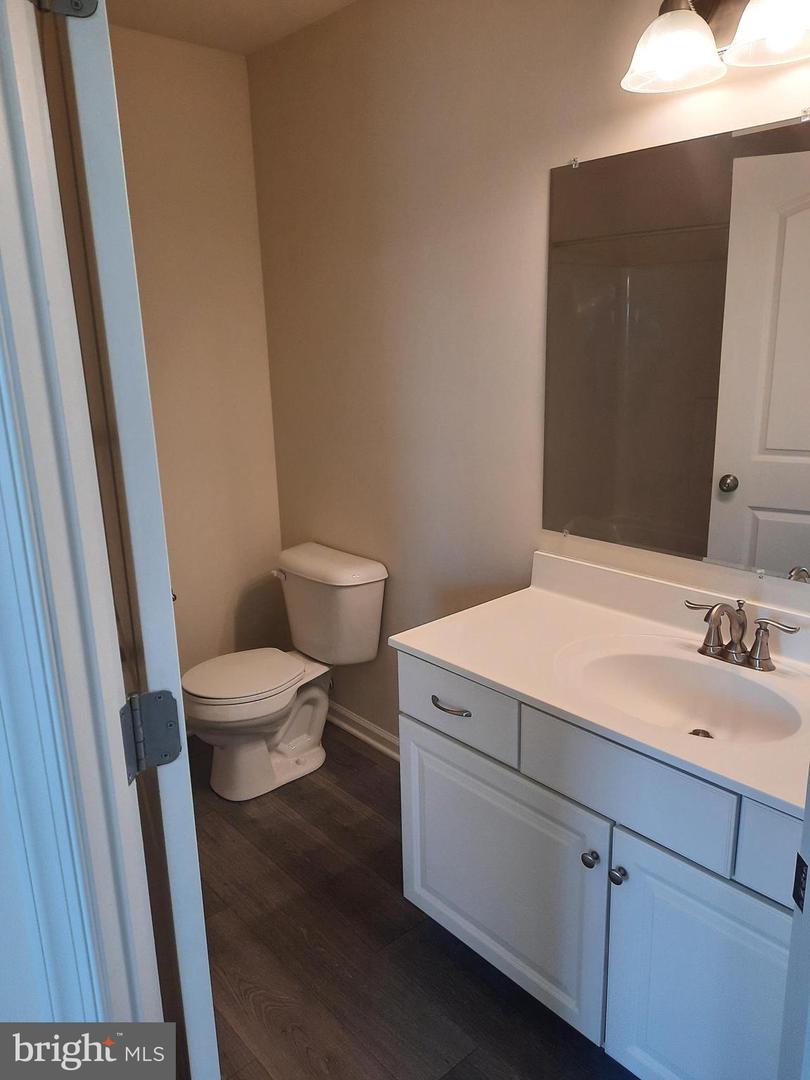 837 Admirals Quay Dr