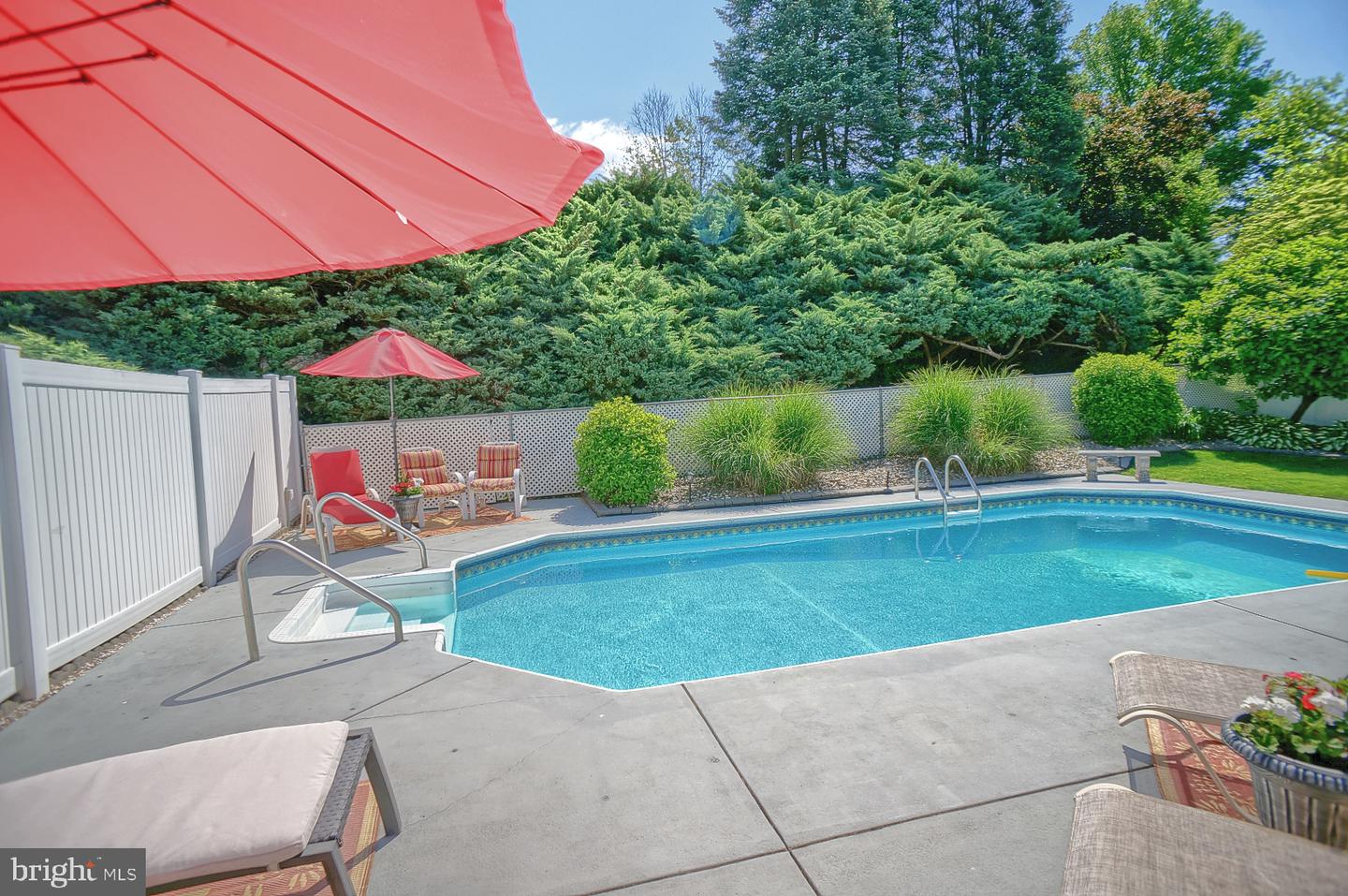 475 Woodcrest Dr