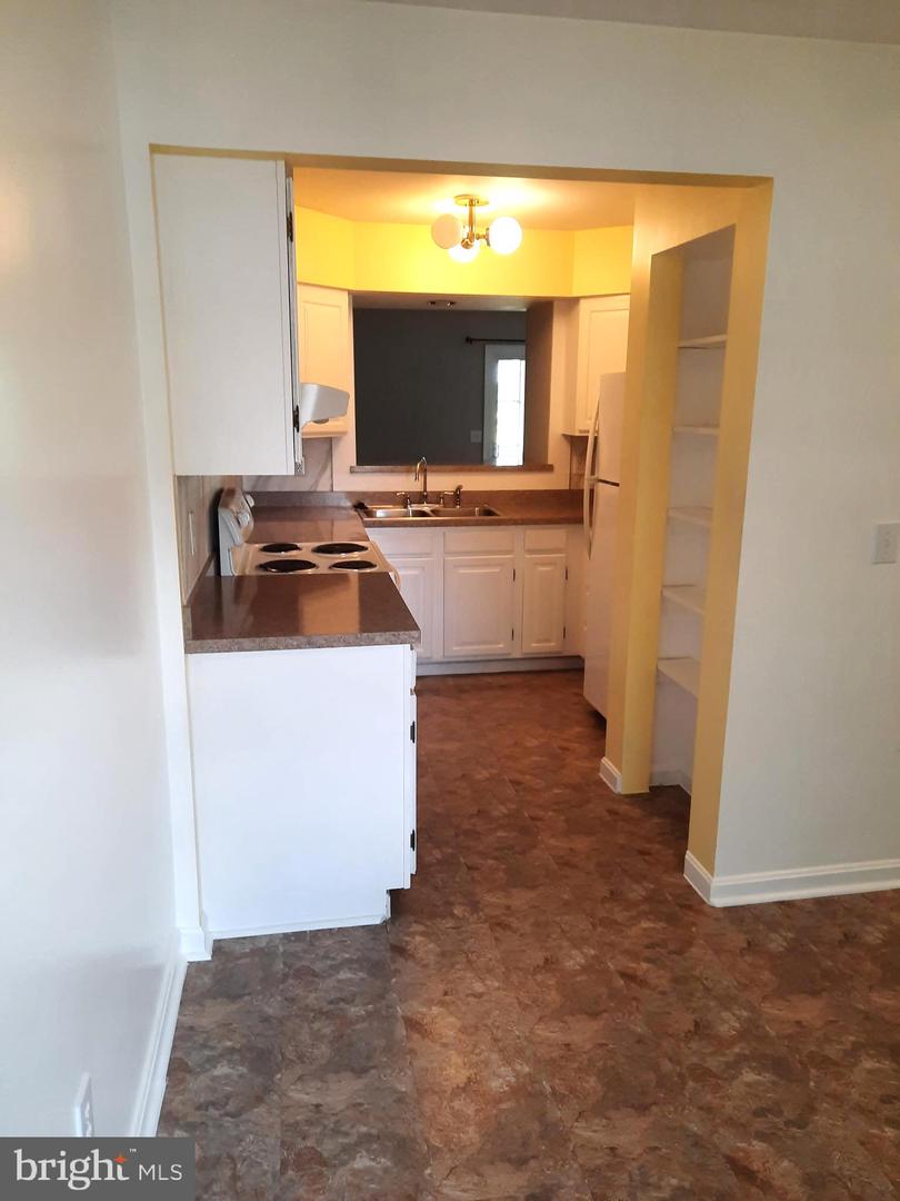 603 Colonial View Road